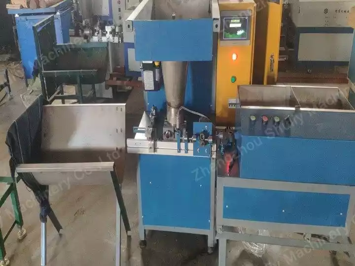 Incense extruder of stick incense processing plant