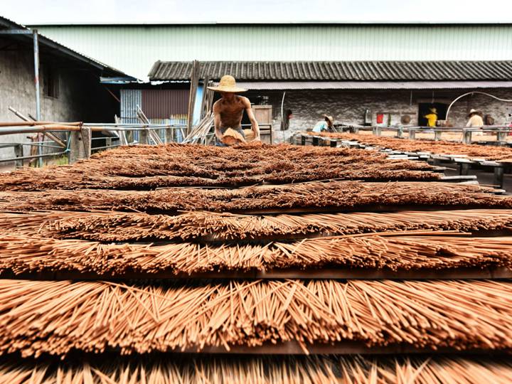Incense production factory