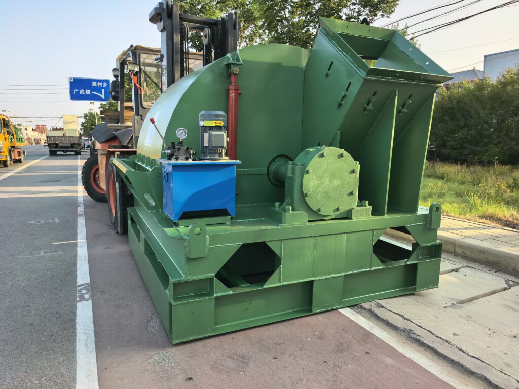 wood crushing machine