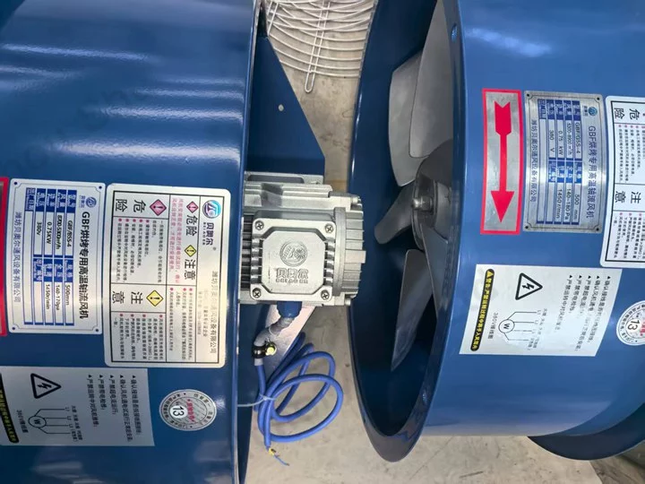 Üfleyen Fan
